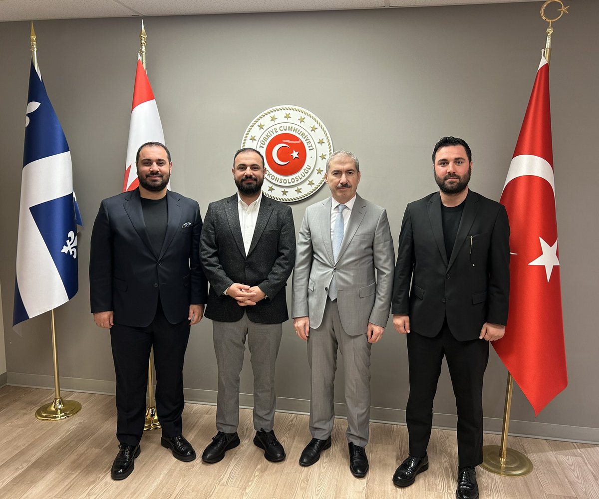 TC_MontrealBK's tweet photo. Uluslararası taşımacılık yapan Asaf Denizicilik Şirketi temsilcileri Abdussamed, Abdullah ve Muhammed Fatih Ataşçı Başkonsolosluğumuza nezaket ziyaretinde bulunarak, Kanada’daki faaliyetleriyle ilgili bilgi verdiler.

Nazik ziyaretleri için teşekkür ediyoruz. https://t.co/J9fDdhkh0P