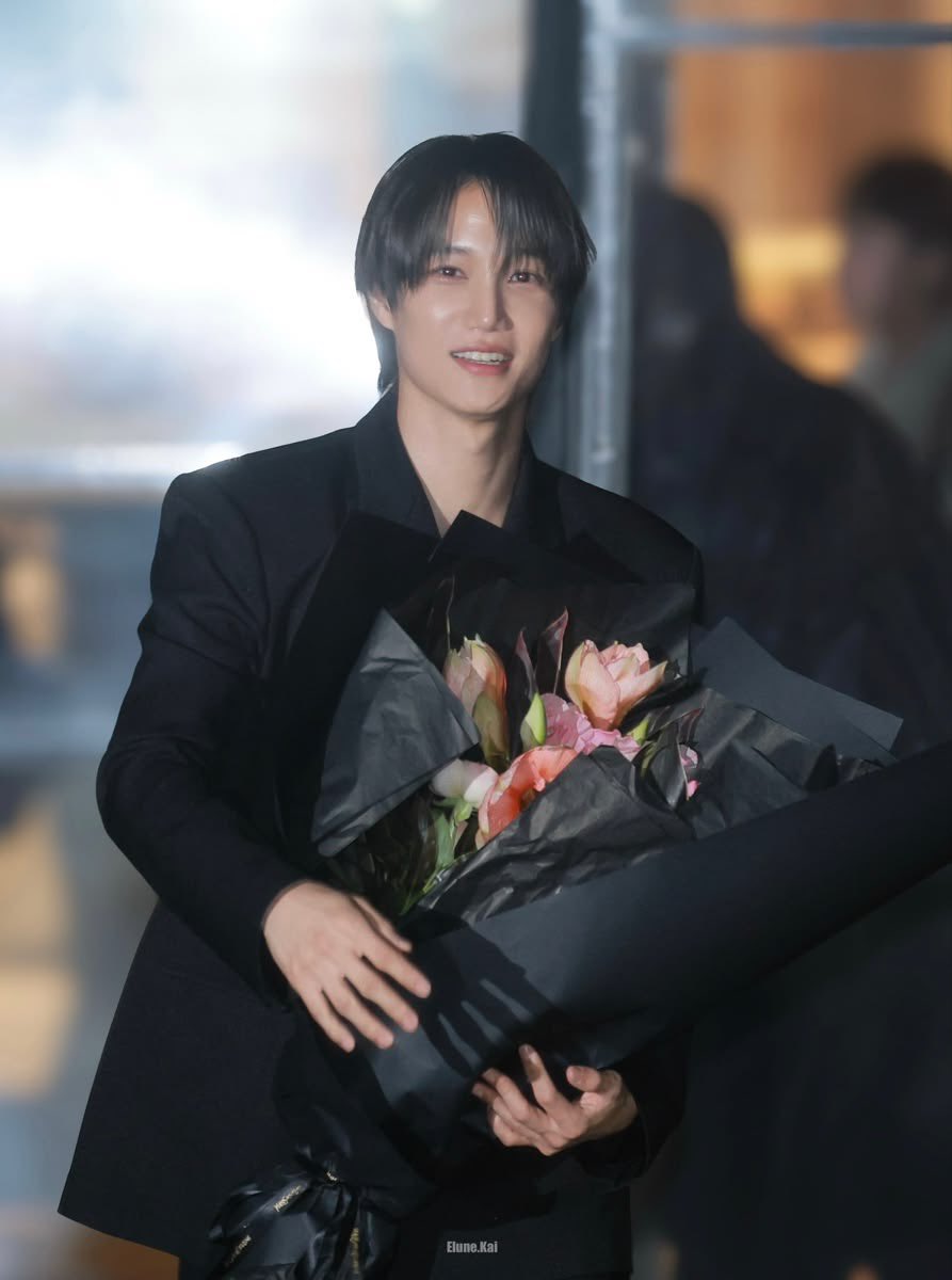 daily jongin tweet media