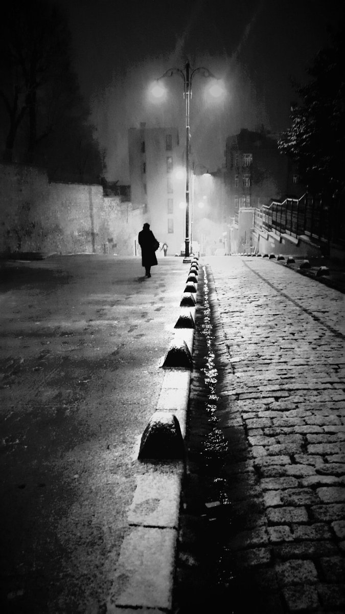 muratonderman's tweet image. 📸 Murat Önderman
İstanbul,
Tünel metro çıkışı
#photography #streetphotographer #streetphotography