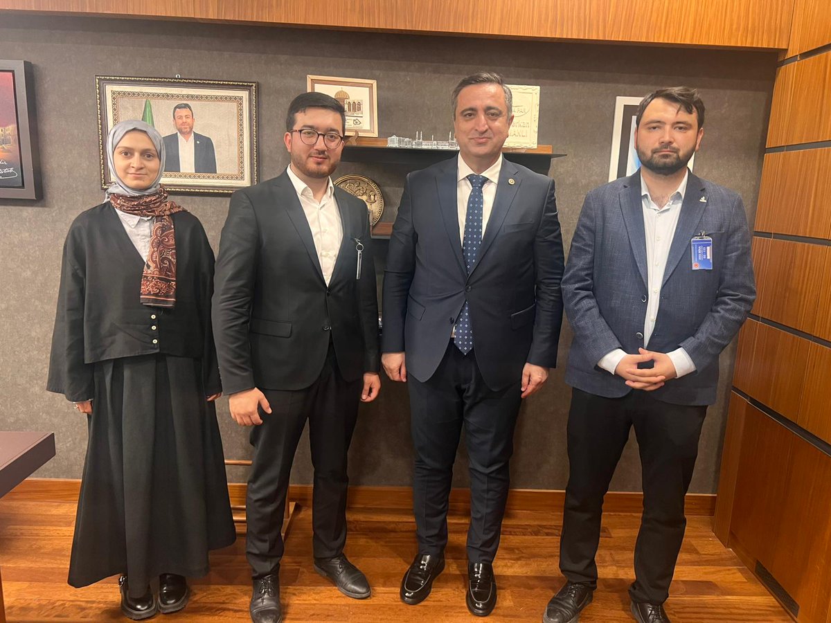 ethrworg's tweet photo. Doğu Türkistan İnsan Hakları İzleme Derneği Başkanımız Abdureşid Eminhaci, Genel Sekreterimiz İbrahim Sıddık ve Araştırmacımız Zehranur Ertek, HÜDA-PAR Başkan Yardımcısı Sn. Serkan Ramanlı'yı (@AvSerkanRamanli) ziyaret etti. https://t.co/UBwKol7IgU