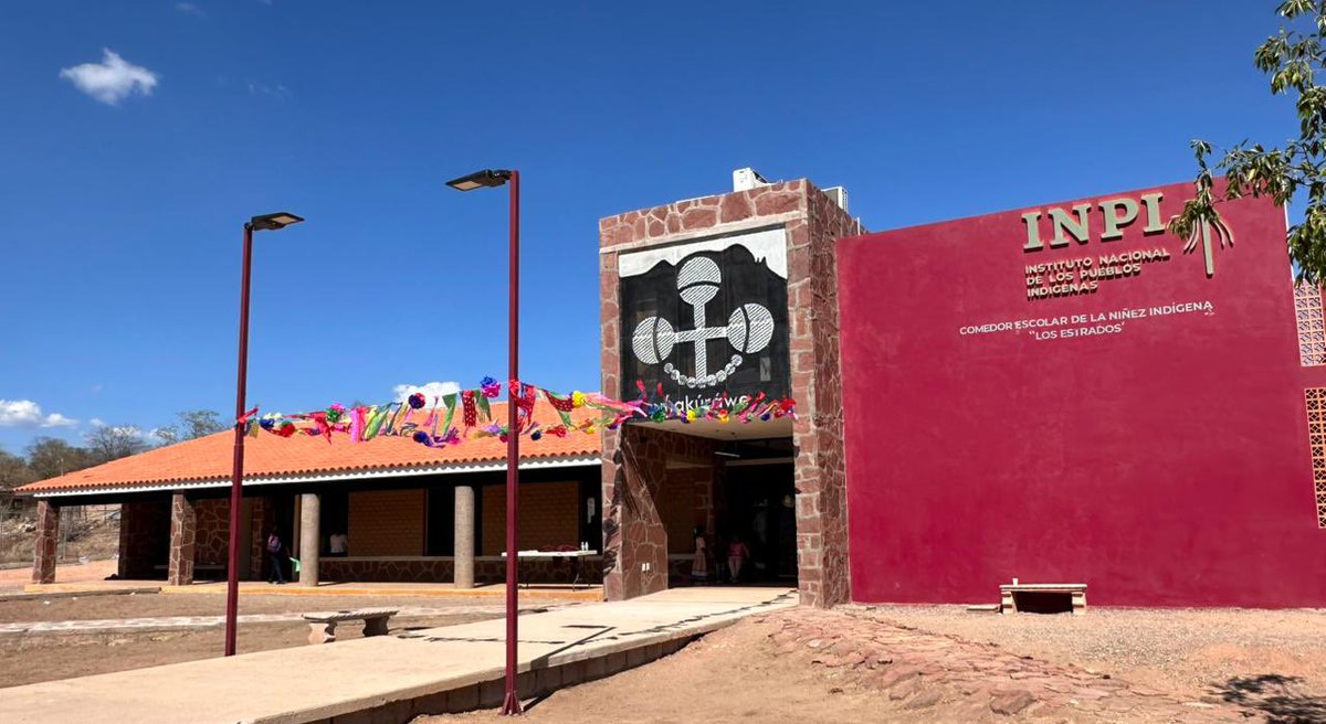 INPImx's tweet photo. #COMUNICADO | 📰🗞️

El Gobierno de México inaugura Comedor Escolar de la Niñez Indígena en el Pueblo Guarijío como un acto de elemental justicia.

▪️ El director general del INPI, Adelfo Regino Montes, informó a las autoridades indígenas que la inversión acumulada del Plan de Justicia del Pueblo Guarijío-Makurawe hasta marzo de 2026 es de 603.6 mdp.
▪️ El presidente de la Mesa Directiva del Pueblo Guarijío-Makurawe, Benito Armenta Ciriaco dio cuenta de los avances de su Plan de Justicia en el marco de la Asamblea Regional.

➡️ https://t.co/pw92lGbzFR

@GobiernoMX @DEELAYUUK