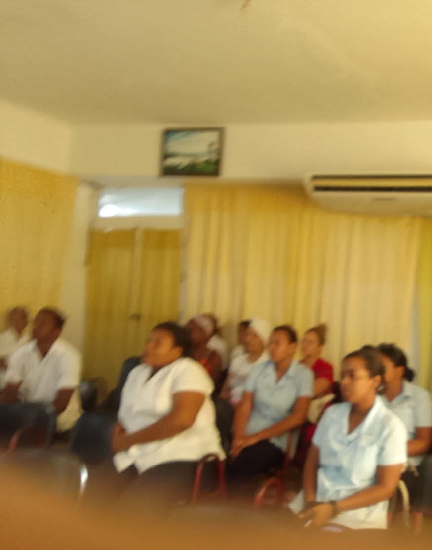 LicetGil's tweet photo. Los enfermeros del HPAP de Guantánanamo  hacen honor a  la Jornada por la Pediatría,
 mediante capacitanes continúas, con el objetivo de seguir brindando una atención de calidad en los servicios prestados. #seccionindependientedeenfermeria #Saludguantananamo https://t.co/xiU0nl9vjf