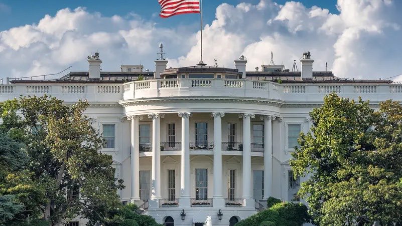 البيت الأبيض ينفي تقارير تدمير القاعدة الدفاعية الإيرانية