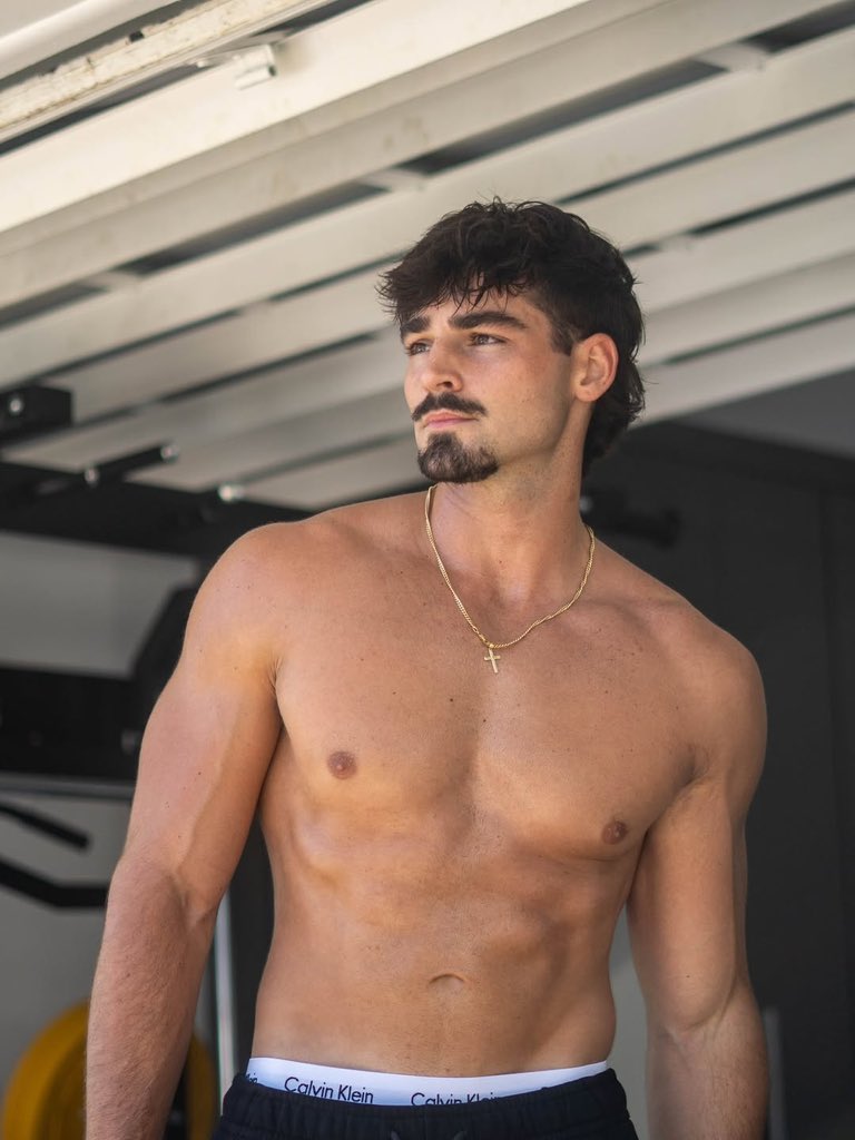 Alphacooper tweet media