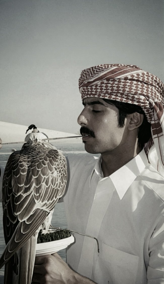 جُوليا tweet media