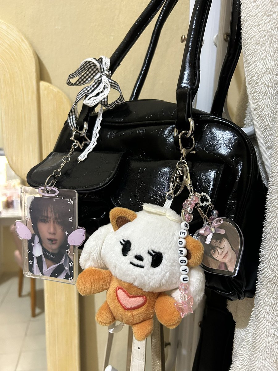 isa 🏁 tweet media