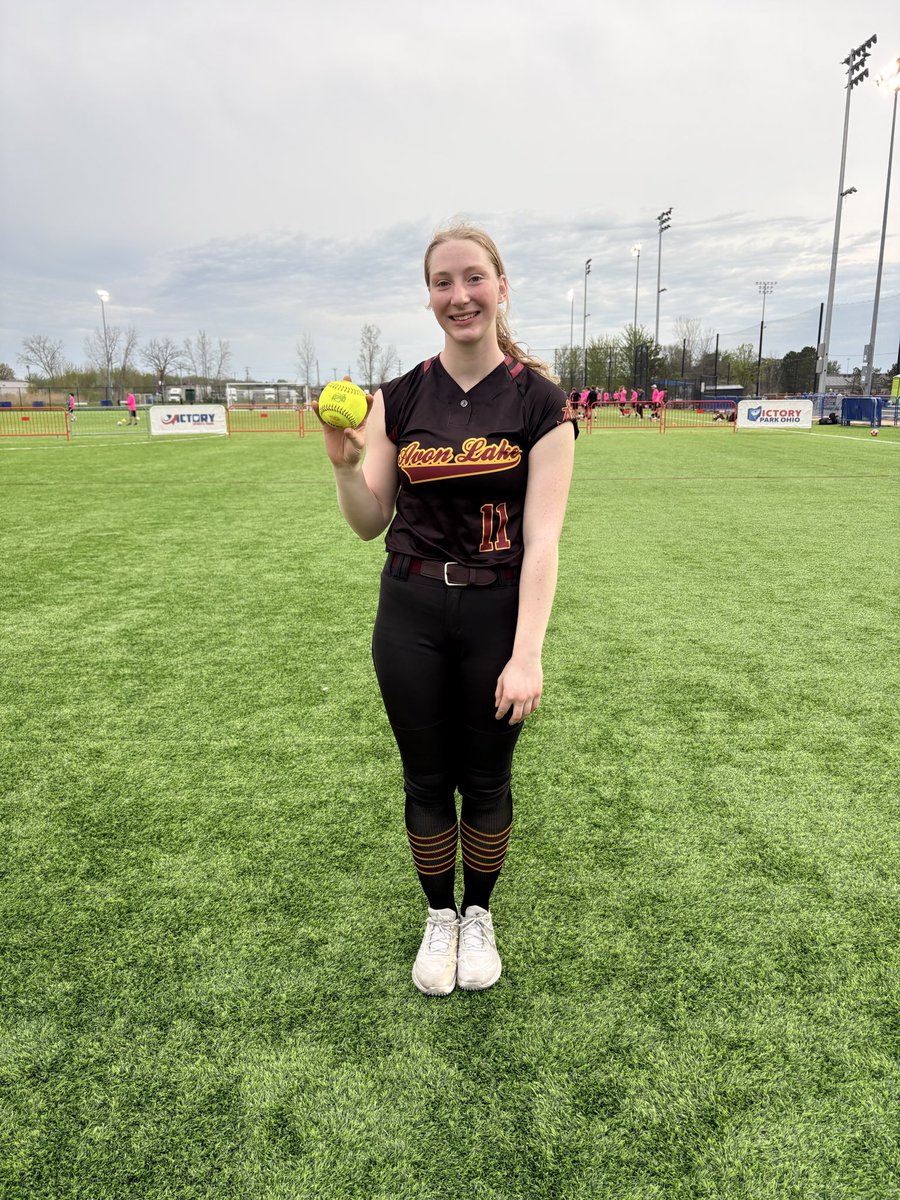 mddean1645's tweet photo. So proud of this girl. What a surprise to hear she has 100 career strikeouts with AVON LAKE! @AvonLakeSB . Her dedication to the game is inspiring. Can’t wait to watch her play @OtterbeinSB. She will do great things! @MrMo_HTS @HTS_Eagles https://t.co/NRFyFtxWmM