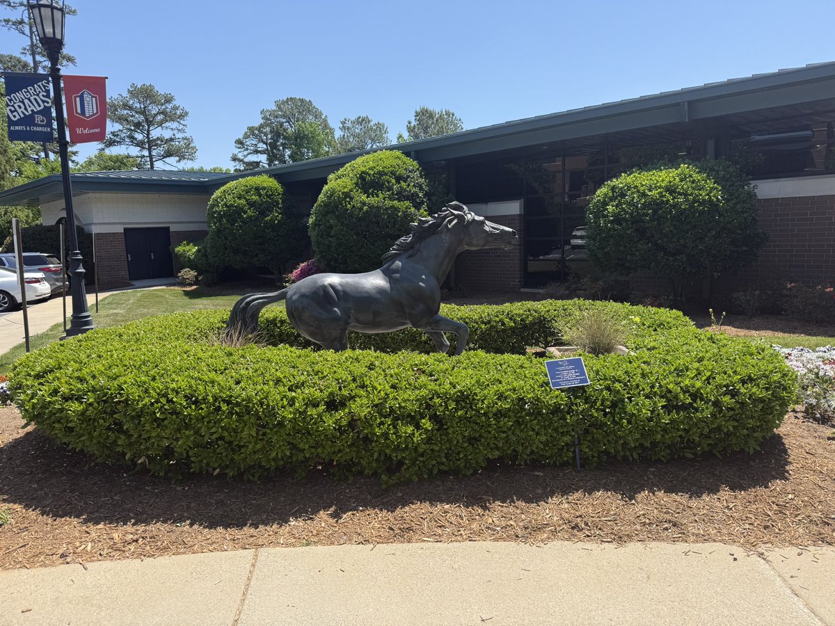 CoachCoax17's tweet image. Great visit with well-respected winner in Coach @ChadGrier_ at @PDS_ChargersFB. Many talented young men! Thanks for the hospitality! #ACE