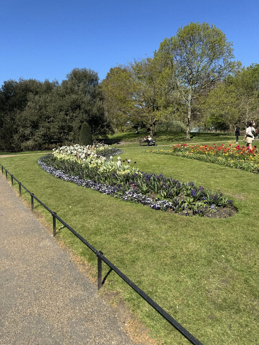 abtigaa 🍎 tweet media