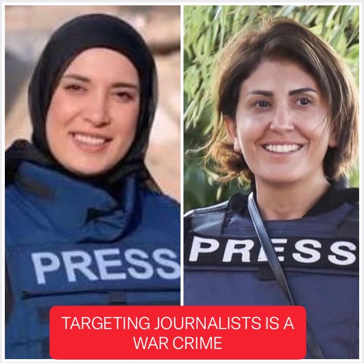 NegaraRepublik's tweet photo. 🚨 #SaveJournalist 💔 #Lebanon Pesawat Drone Zionis Israel Bangsat Laknatullah lagi lagi menyasar dua Jurnalis di kota Tayr Lebanon Selatan Amal Khalil dan Zeinab Faraj. Zeinab Faraj berhasil Diselamatkan. Amal Khalil masih terjebak di bawah reruntuhan.
Sc: @AlakhbarNews https://t.co/l8WMkXtpp0