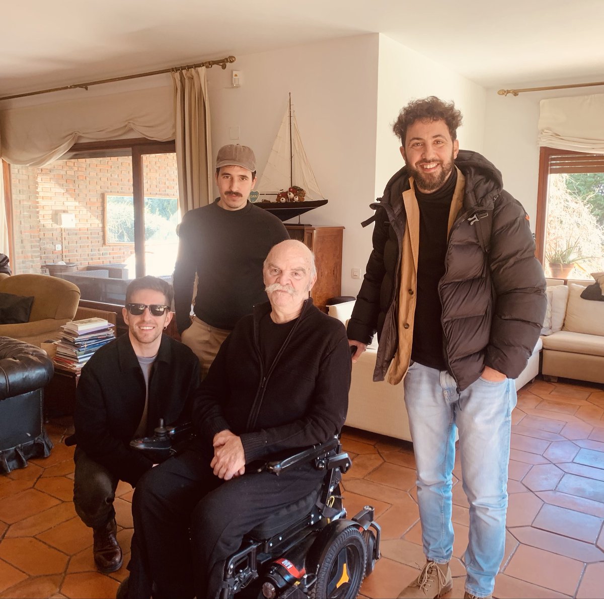 Medianoche en Comala tweet media