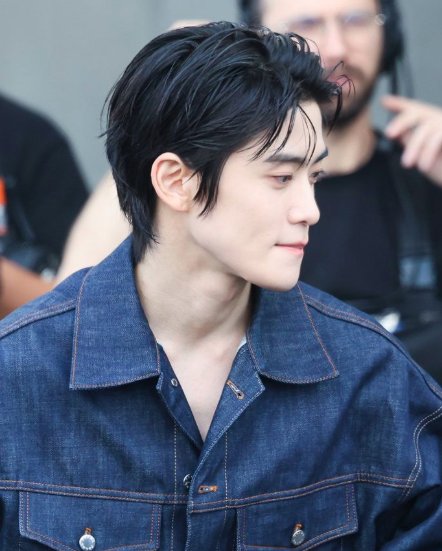 About Music tweet media