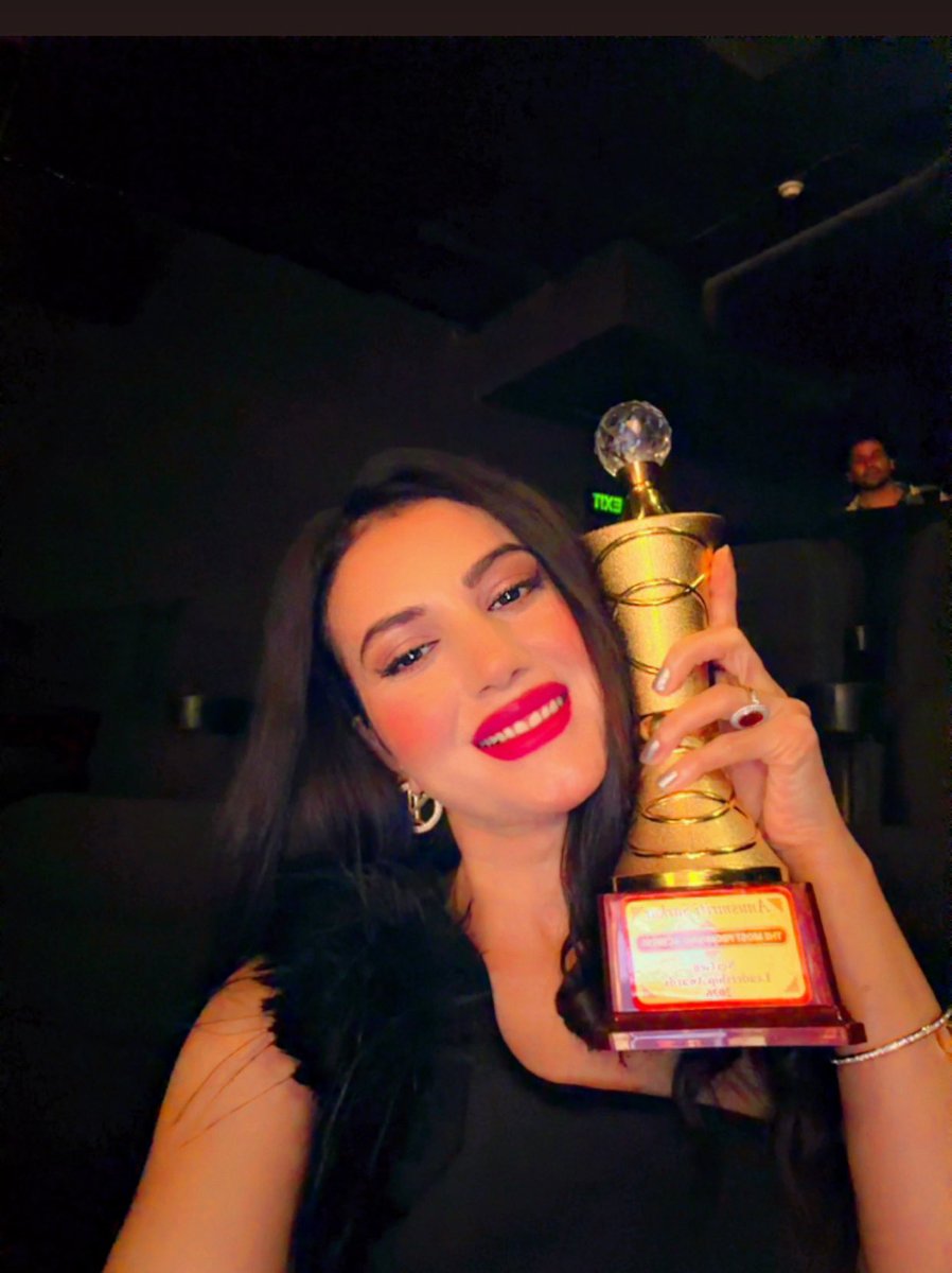 AnusmritiSarkar's tweet image. So honoured n humbled to received the award of “The Most Promising Actress” from “Next Gen Leadership Awards 2026” ! Thank you God 💕✨🧿🧿🧿 

#awards #blessed #gratitude #anusmritisarkar #AnusmritiSarkar