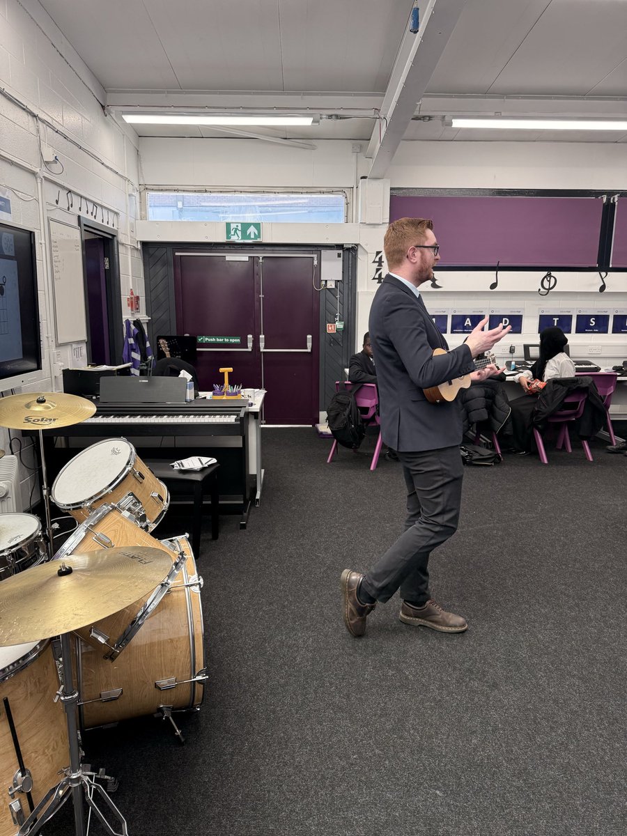 SmallHeathLA's tweet image. A fantastic lesson exploring rhythm, melody, and performance skills! Students had the chance to engage with instruments and develop their confidence in music-making. Great focus and enthusiasm all round 👏
#Year7 #MusicLesson #CreativeLearning #StudentSuccess