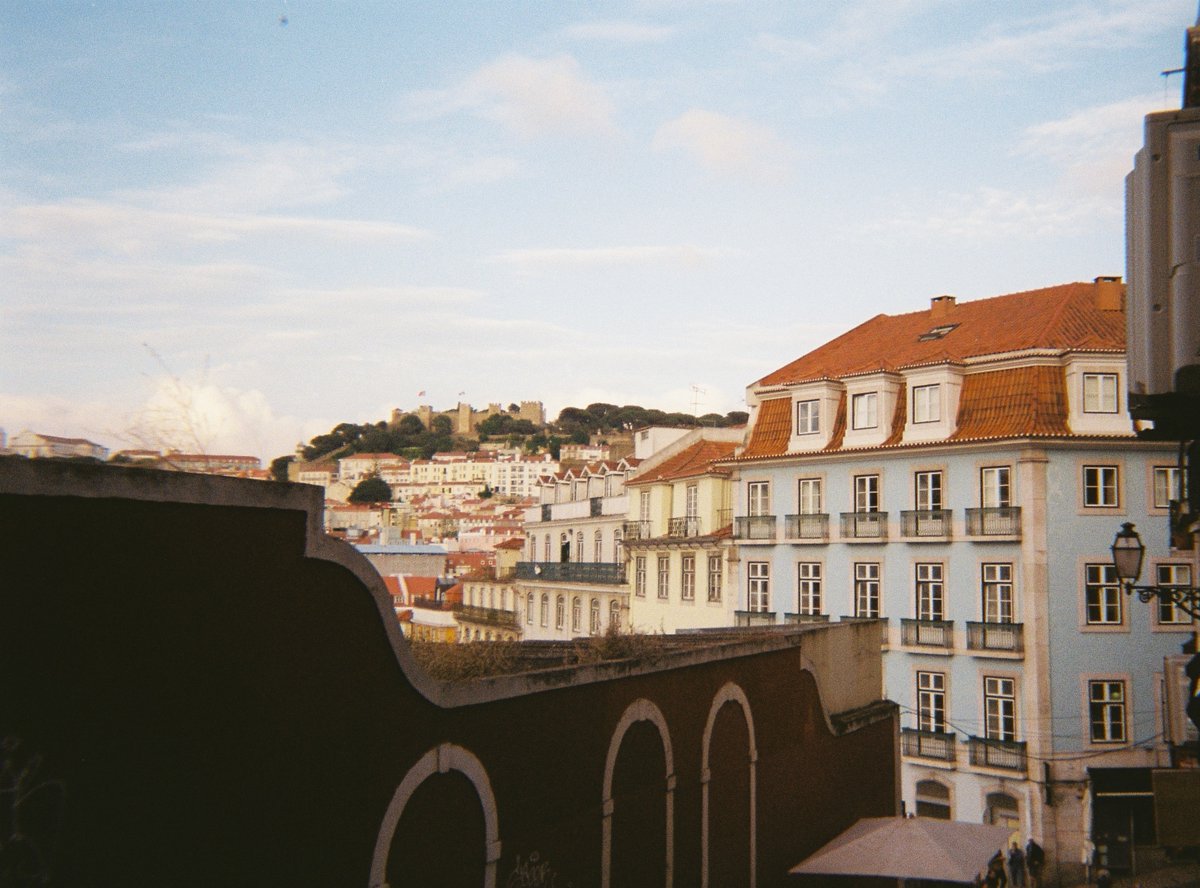 Íkaro, vírgula tweet media