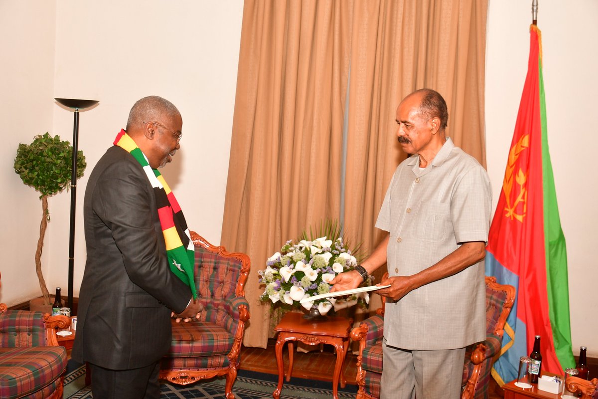 hawelti's tweet image. President Isaias Afwerki received, at the Denden Guest House this evening, Ambassador Dr. Emmaneul Bulukani, who delivered a message to him from his Zimbabwean counterpart, President Emmerson Mnangagwa. 

In the meeting, President Isaias underlined the imperative for Africa to