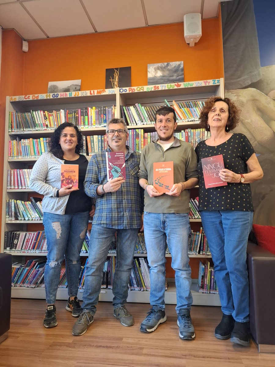 CUPQuart's tweet photo. 📚🎁 Per aquest #SantJordi, des de la CUP-Som Poble seguim ampliat el fons de la Biblioteca municipal Miquel Pairolí amb nous llibres 👇🏼
#SomPoble
#SomCultura
#CUPQuart https://t.co/AO69tPCM23