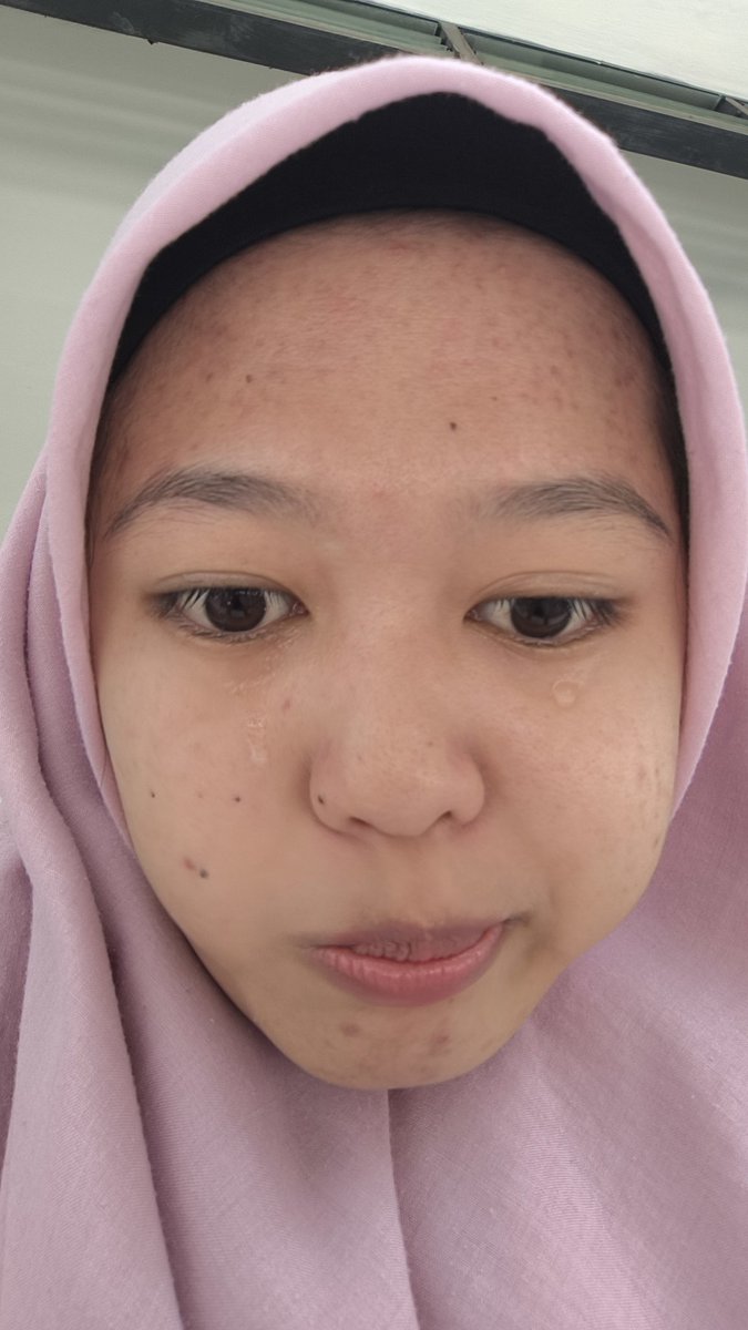 airospac3e's tweet photo. Tetiba sedih kali liat orang-orang utbk, ada yang sendirian, ada yang ditemenin keluargaa... Make me realize ternyata kita semua berjuang di dunia ini dengan bentuk yang berbeda... Keknya aku mau haid deh mellow terus bawaannya https://t.co/wIquzDBOUU