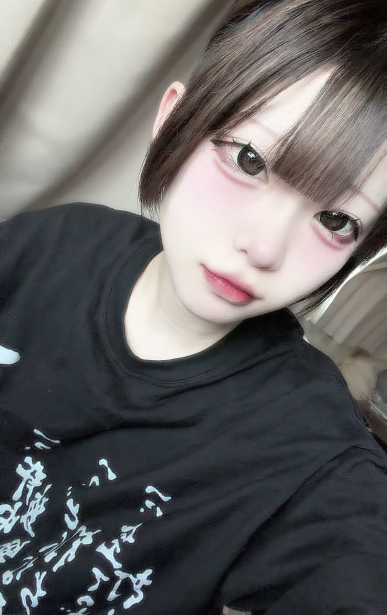 麗（うるは） tweet media