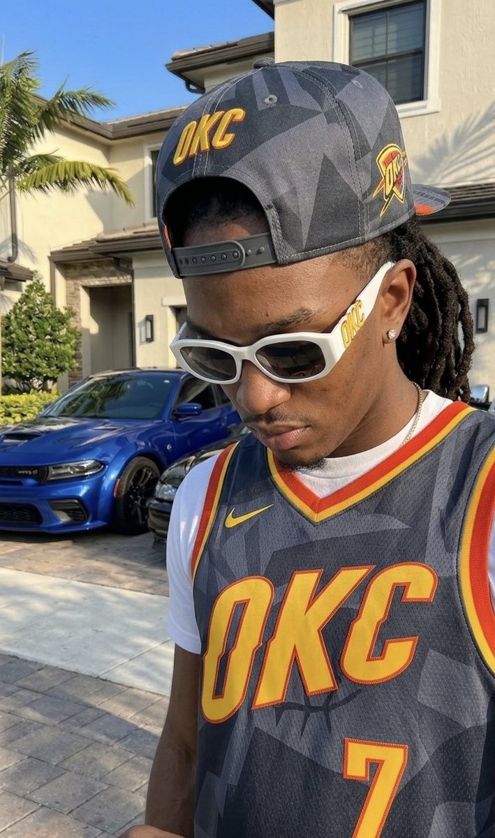 KingofKings1027's tweet photo. Game 2 ready. City edition! #ThunderUp #LoudCity https://t.co/xXzIfx9jwW