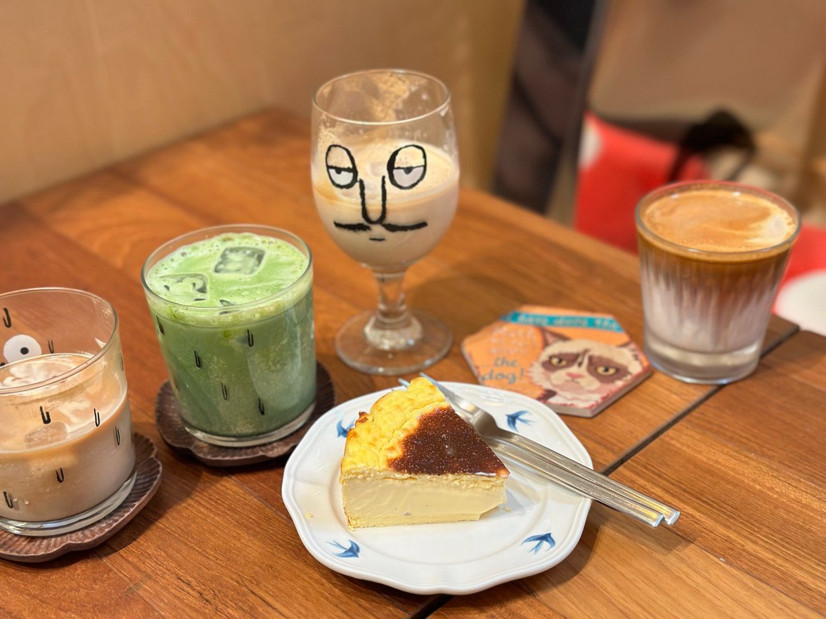 DionPringl99738's tweet image. "Turn an old glass jar into a chic herb planter! Clean, add soil, plant basil/mint—your kitchen gets a fresh, green glow.  #UpcycleHacks #EcoLiving"