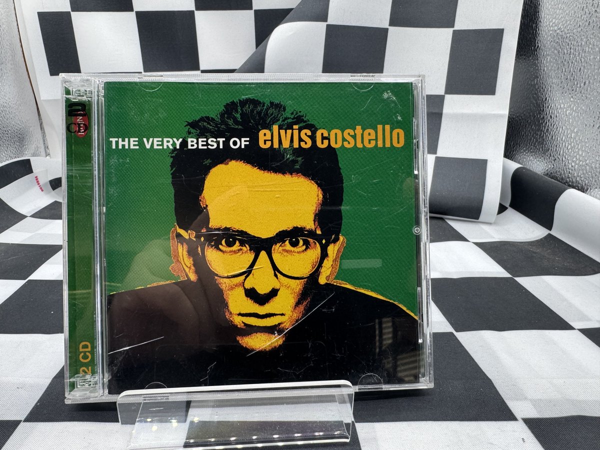WilliamJGraham's tweet image. Check out The Very Best of Elvis Costello (CD, Apr-2001, 2 Discs, Rhino Records) ebay.us/m/YGYPXW #eBay via @eBay 
The Very Best of Elvis Costello is a 2-disc CD set released in April 2001 by Rhino Records. This compilation album features mint condition discs in a standard