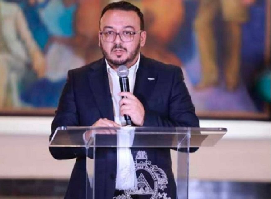 ➪”Nunca existieron esos ocho hospitales y solo existen en la imaginación de los personajes del gobierno anterior”, manifiesta el ministro de comunicaciones del gobierno de Nasry Asfura. 
HonduPrensa.com