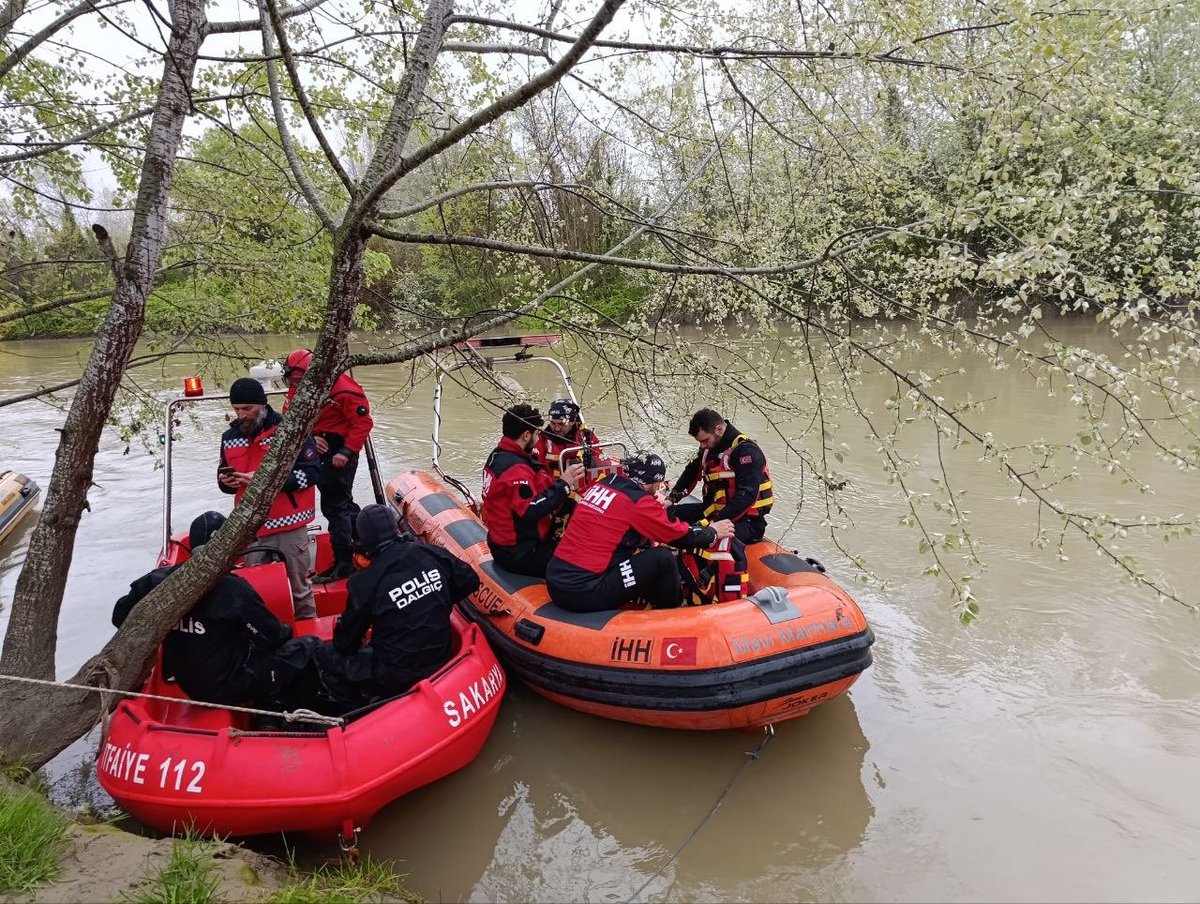İHH Afet Yönetimi tweet media
