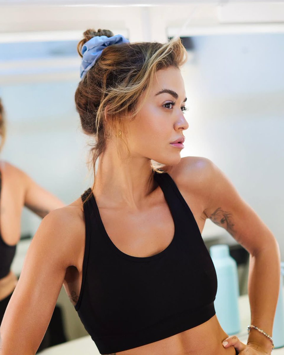 Rita Ora tweet media