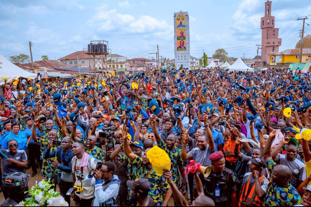 cooldejay's tweet image. Massive backing in Ile-Ife 💥
30,000+ Igbekele Oluwa Cooperative members endorsed @AAdeleke_01 at Enuwa, pledging to vote and defend their votes.
#Osun2026
 #IleIfe 
#Grassroots 
#Imoletill2030