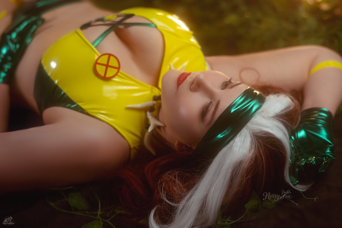 nessy_fox's tweet image. ✨ Rogue cosplay ✨

#rogue #xmen #marvel