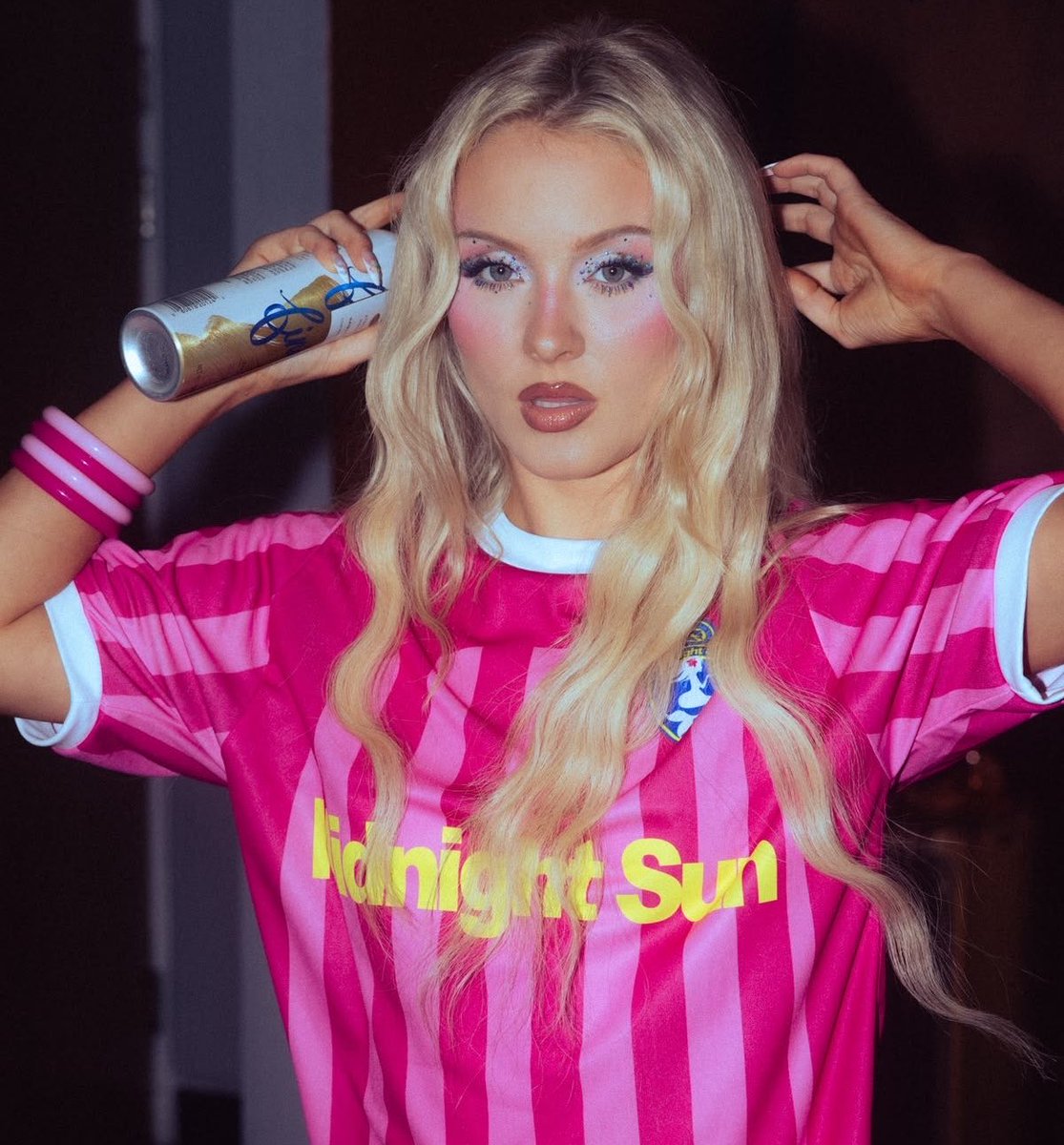 Info Zara Larsson tweet media