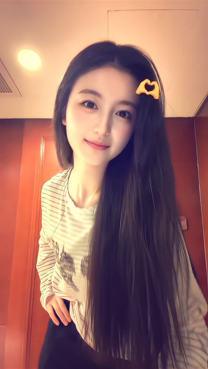 #裴佳欣