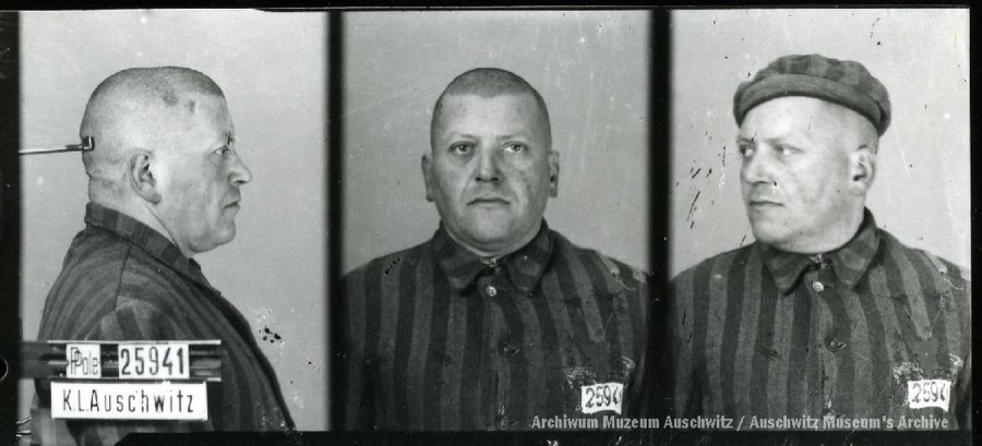 TomFromKatowice's tweet image. My name is Kazimierz Streer 🇵🇱, 
an agricultural engineer from Brzesko.
8️⃣4️⃣ years ago on April 2️⃣2️⃣, 1942 
I was murdered by #Germans in their #Death camp #Auschwitz at the age of 3️⃣8️⃣ only because I was a #Pole.
I survived 5️⃣1️⃣ days.
Please, #NeverForget me!
#WWII 
#genocide