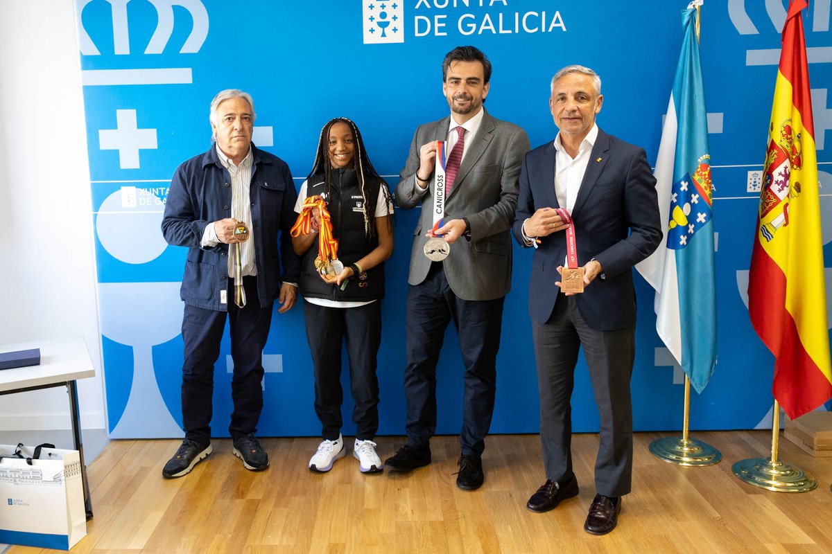 FGDInvierno's tweet photo. ⚠️Recepción esta mañana en la Secretaría Xeral para o Deporte de @Xunta  de nuestra deportista 🔝 Valeria B. Guridi en reconocimiento a sus éxitos deportivos. https://t.co/JIaC9QWkEL