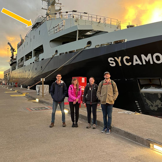 OPNmagazine's tweet image. Researchers developed a stable, portable optical clock. 

A sea voyage showed the ytterbium-171 clock's high accuracy and frequency even after several days on the moving ship.

Read the OPN story: bit.ly/4vHDT4s

#clock #navigation #physics