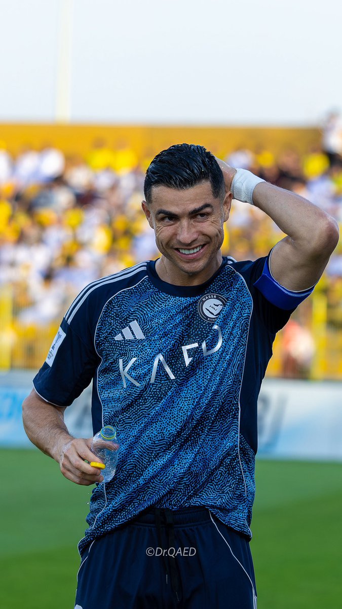 عمرو tweet media