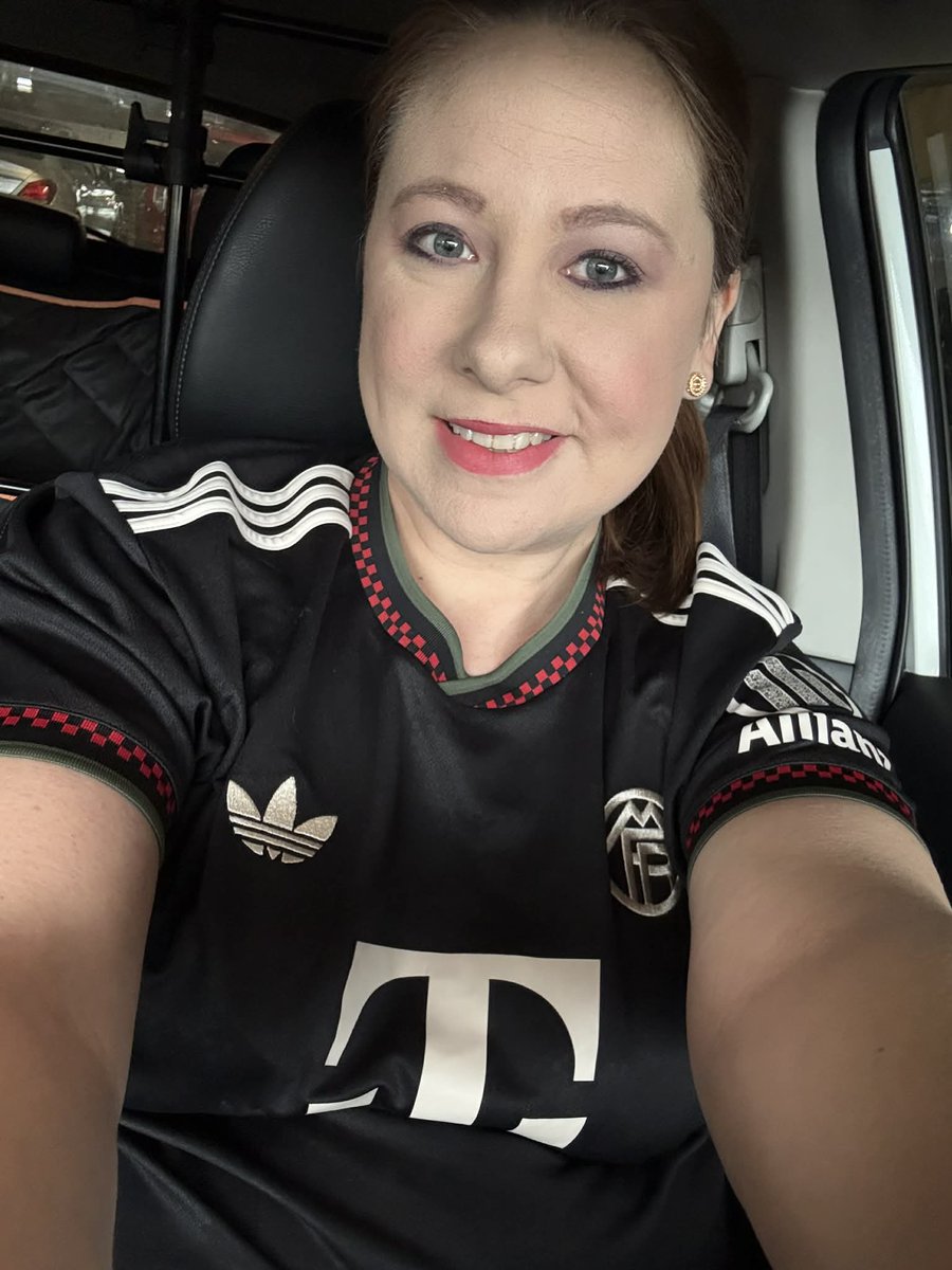 Bayern Red Ladies tweet media