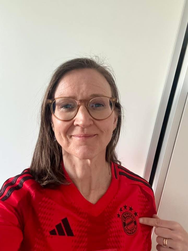 Bayern Red Ladies tweet media