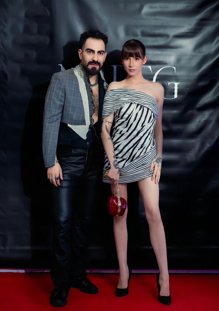 Taniiichoux's tweet image. Un Fashion Show plus que formidable! Croyez en vous!🖤
.
My website linktr.ee/Taniichoux
.
#fyp #fashionshow #designer #mannequin