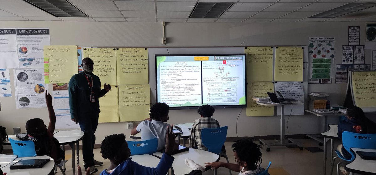 APS_CandI's tweet photo. Bootcamp in full effect @APSDunbar_elem 5th Gr scientists building strong habits—annotation, close reading, process of elimination, and rich turn &amp; talks are the norm. Scholars thinking, talking, and mastering Science! 💪🏾📚#GMASBootcamp #MakeItExplicit #JustLikeCandI @apsupdate https://t.co/BQbXVUPoFy