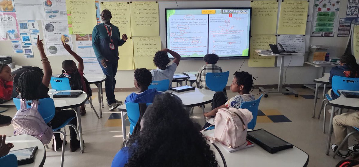 APS_CandI's tweet photo. Bootcamp in full effect @APSDunbar_elem 5th Gr scientists building strong habits—annotation, close reading, process of elimination, and rich turn &amp; talks are the norm. Scholars thinking, talking, and mastering Science! 💪🏾📚#GMASBootcamp #MakeItExplicit #JustLikeCandI @apsupdate https://t.co/BQbXVUPoFy