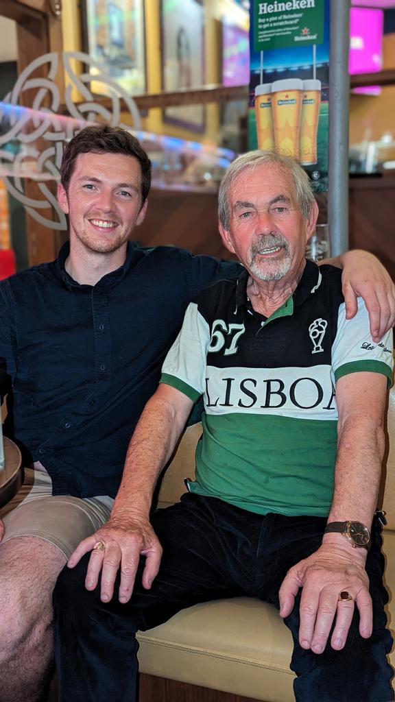 calumbrawley8's tweet photo. @weeramborossa Absolute legend of a man and a gentleman! https://t.co/cNAcW2tqTn