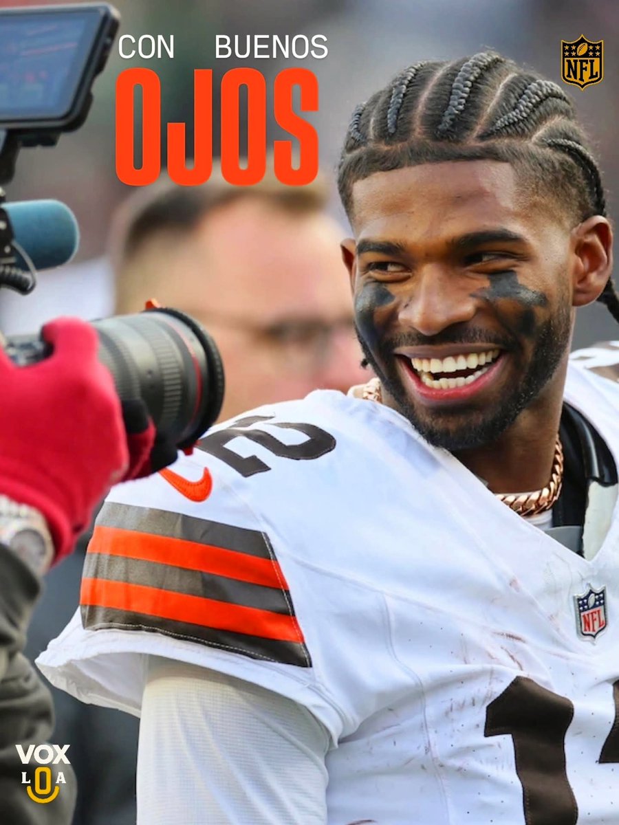 TheLaVox's tweet image. La figura de #Sanders apareció en el campamento de los #Browns como esas señales que nadie quiere admitir pero todos entienden: si el nuevo coach #Monken entrega los reps del primer equipo al mismo quarterback que cerró la temporada, es porque la jerarquía ya cambió en la #NFL.