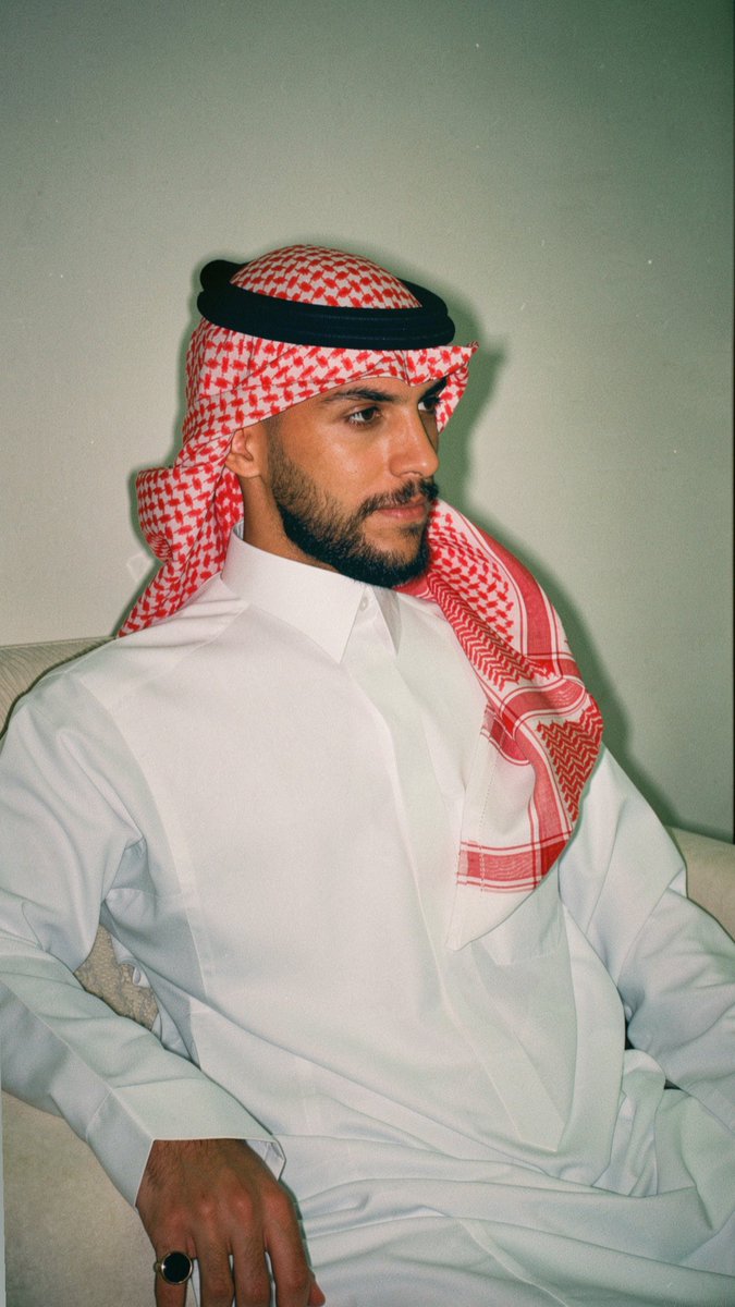 Cri7id's tweet photo. فلتر الانستا ليش توي أدري عنه ????؟؟؟؟؟ https://t.co/qzjYbEqHL3