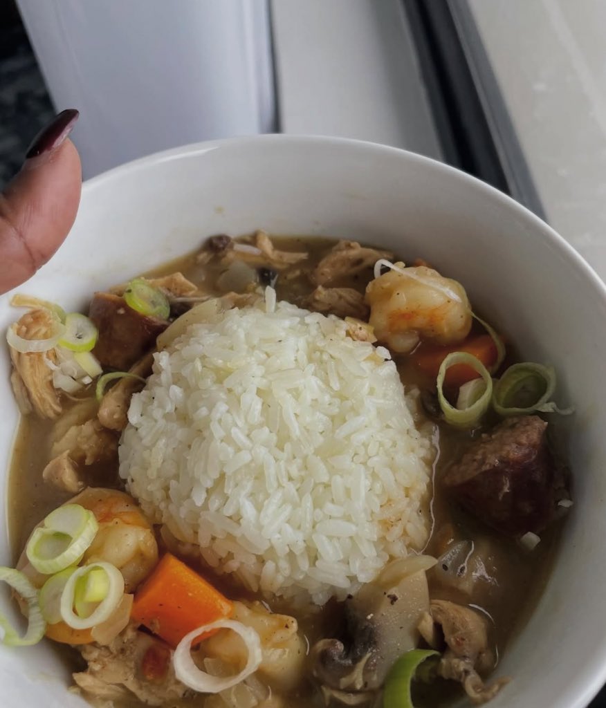 mal_keena's tweet photo. Giving Blantyre a try ! 

Making a shrimp , chicken &amp; sausage gumbo this weekend. Only at k15,500. Unfortunately all my cake slices have all been booked .

We have a few slots left ! 

Text me : 0987201020 ( you can send a rider or collect) 
Location: Namiwawa https://t.co/AsYyhQOUPe