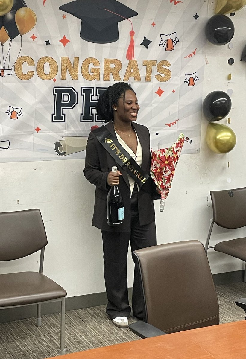 TommyVierbuchen's tweet photo. Introducing Dr. Baako!! Congrats to @AnnBaako for her successful thesis defense!! @JustinPerryPhD and I are so proud of you! 

Look out for a new version of Ann's manuscript on modeling tissue-resident macrophage development from mouse PSCs coming soon.
https://t.co/gTD7V4mSoz https://t.co/nertVkHHGj