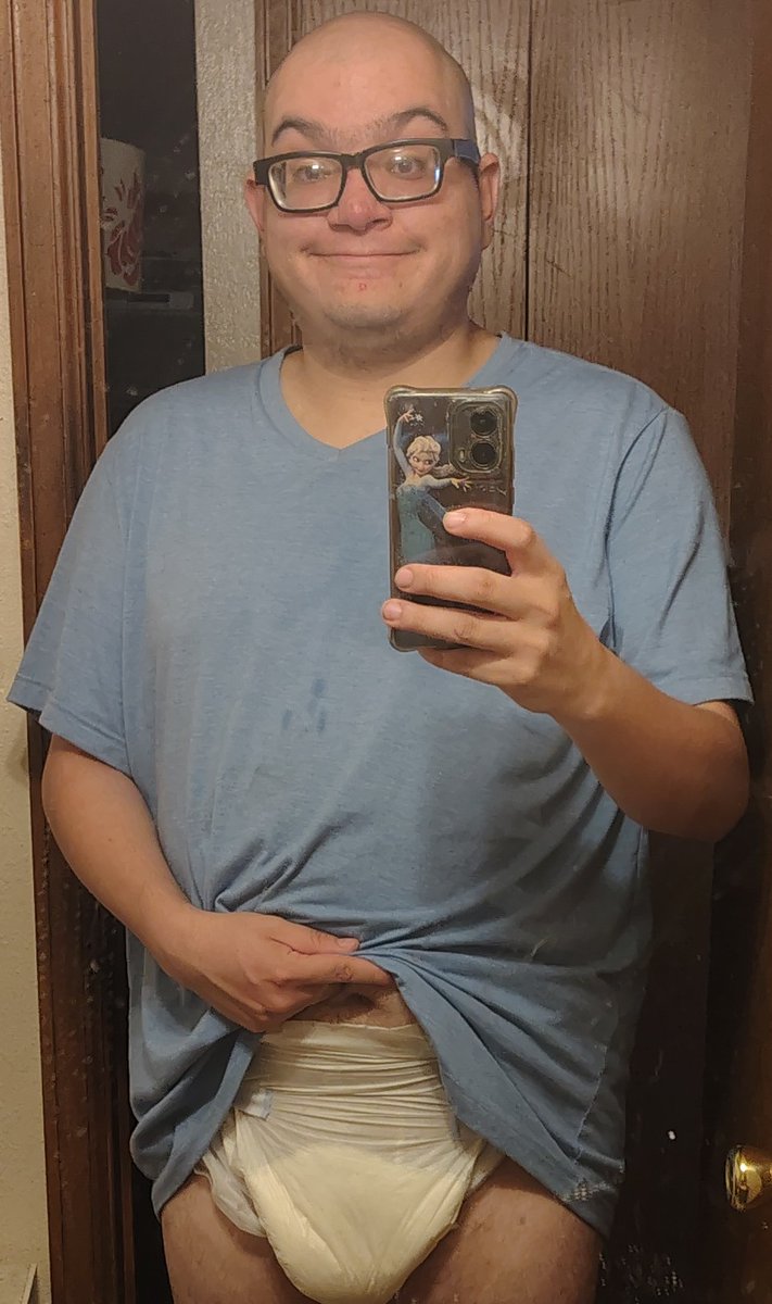 DiaperedElsa's tweet image. Some days it's good to just let your Diaper area breathe. Not cover it up with plastic pants/Diaper Cover, a #Onesie, PJs or Pants. ESPECIALLY when dealing with #DiaperRash! Apply cream and allow the areas to be as unconstricted as possible. Who else sometimes walks around their
