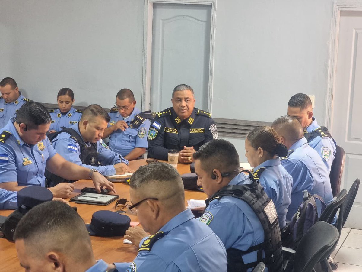 📷Reunión estratégica fortalece acciones operativas en la jefatura regional No. 2 valle de sula📷📷