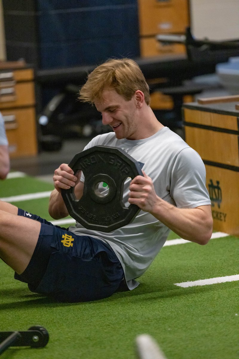 Notre Dame Hockey tweet media